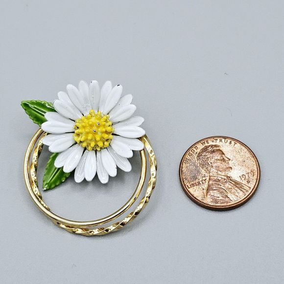 Daisy Flower Brooch Vintage Enamel Double Circle 10k Gold Plated 3D Jewelry - Picture 5 of 9